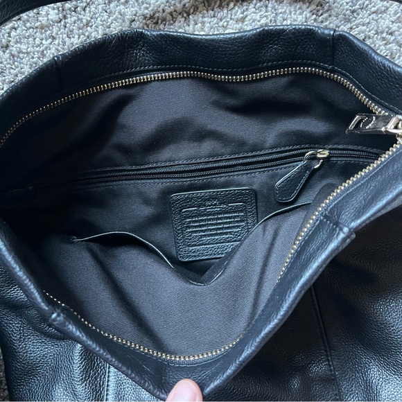 Coach‎ Isabelle East/West Pebble Leather Convertible Shoulder/Crossbody Bag. - Picture 8 of 11